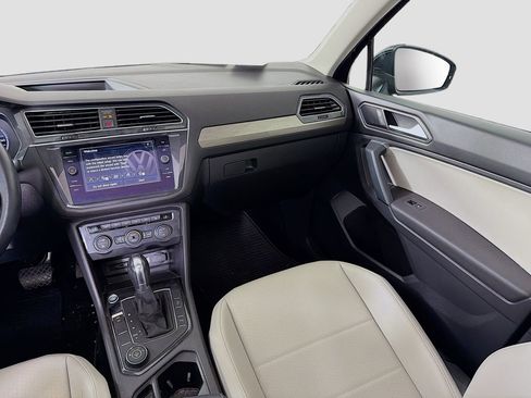 Used 2019 Volkswagen Tiguan SEL w/ 3rd Row Seat Package image 27