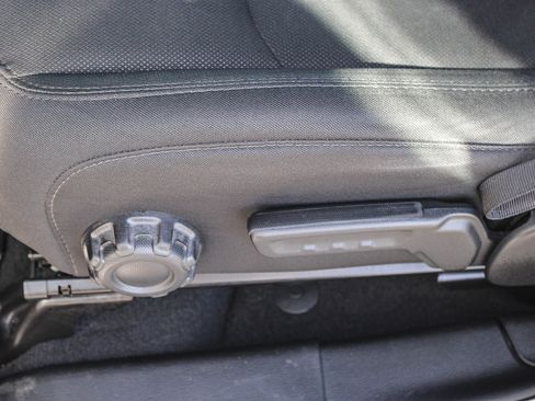 Used 2019 Jeep Wrangler Unlimited Sport S image 22