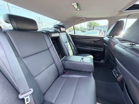 Used 2018 Lexus ES 350 w/ Premier Package FWD image 21