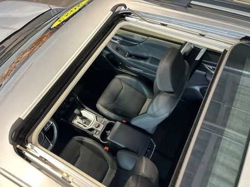 Used 2023 Subaru Forester Premium AWD/4WD image 33