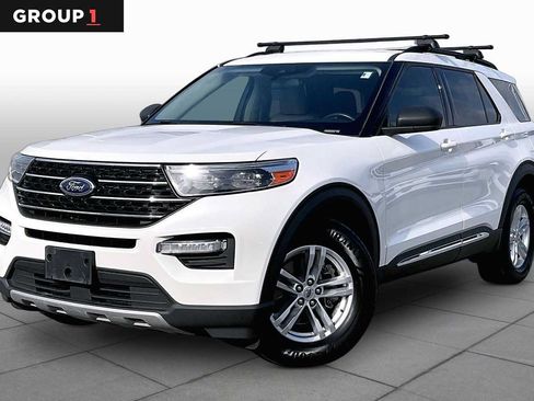 Certified 2020 Ford Explorer XLT w/ Equipment Group 202A AWD/4WD image 1