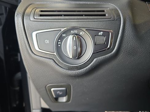 Certified 2020 Mercedes-Benz GLC 300 image 28