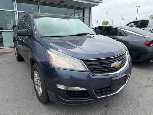 Used 2014 Chevrolet Traverse LS FWD image 2