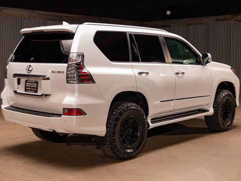 Used 2018 Lexus GX 460 image 10