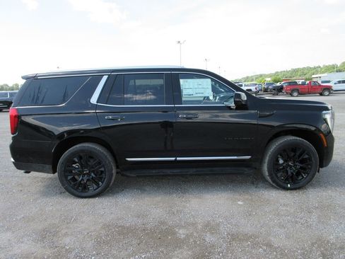 New 2026 GMC Yukon Elevation w/ Elevation Premium Package AWD/4WD image 3