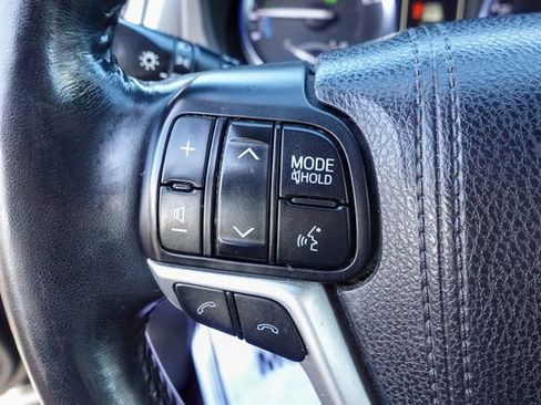 Used 2018 Toyota Highlander Limited Platinum image 14