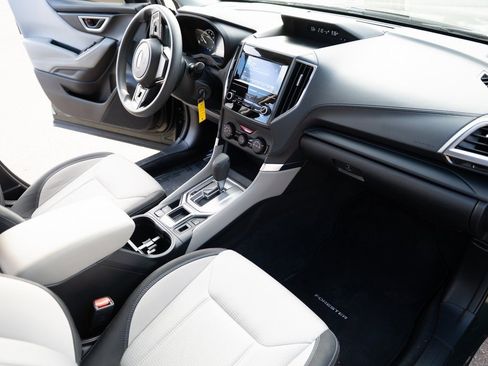 Used 2024 Subaru Forester image 17