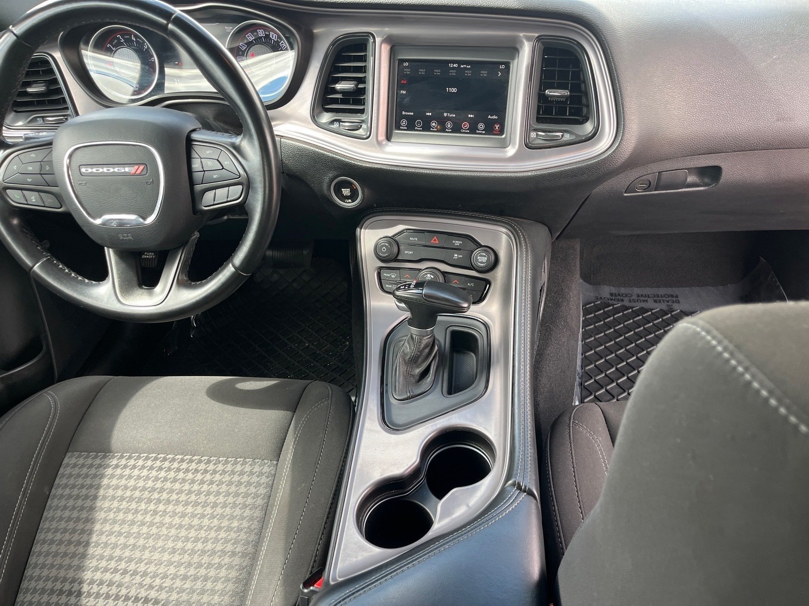 Used 2023 Dodge Challenger SXT RWD image 14