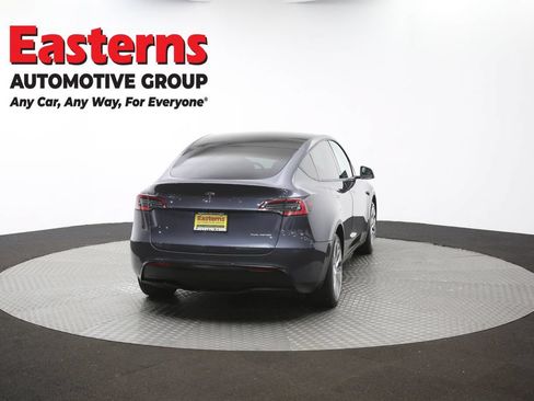 Used 2021 Tesla Model Y Long Range AWD/4WD image 34
