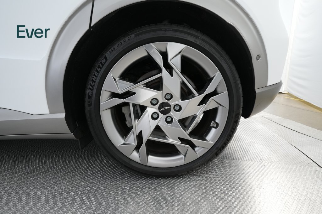 Used 2023 Genesis GV60 Performance AWD/4WD image 9