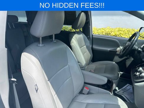 Used 2020 Toyota Sienna XLE FWD image 20