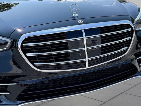 Used 2025 Mercedes-Benz S 580 4MATIC Sedan image 31