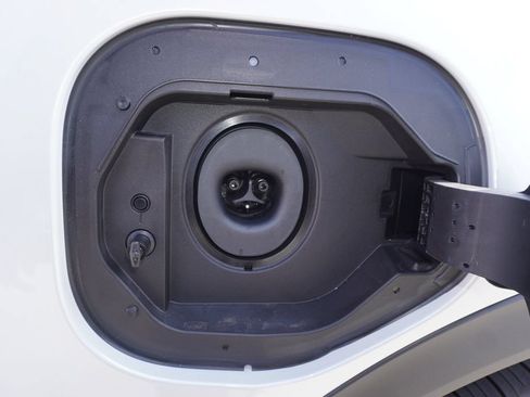 New 2026 Toyota C-HR AWD/4WD image 17