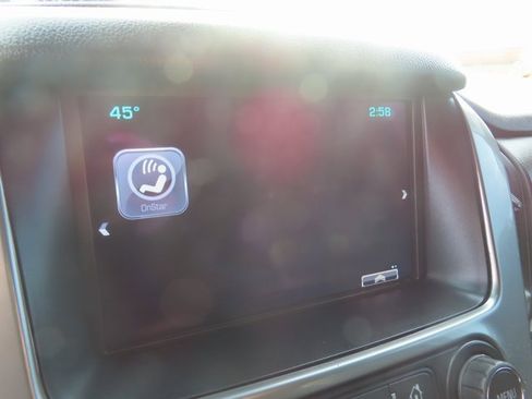 Used 2015 Chevrolet Suburban LTZ image 22