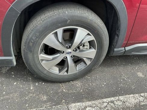 Used 2025 Subaru Ascent Premium image 11