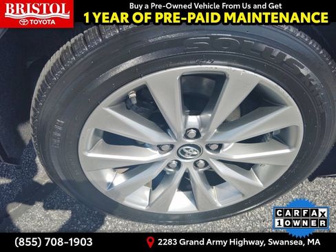 Used 2015 Toyota Camry XLE w/ Advanced Technology Package FWD image 12