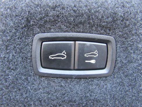 Used 2023 Audi e-tron GT Prestige w/ Prestige Package image 29