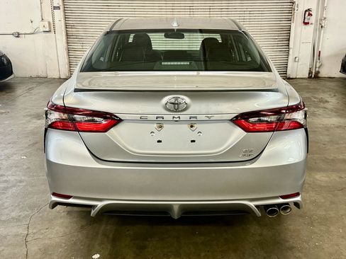 Used 2023 Toyota Camry SE image 6