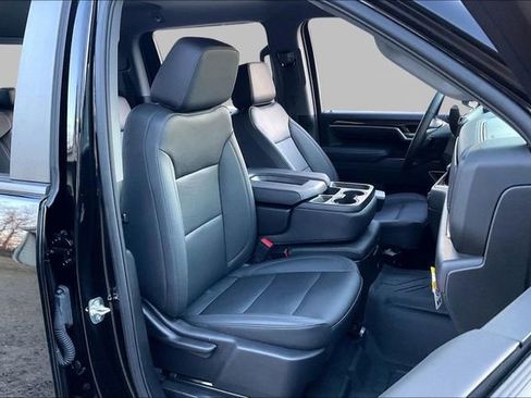 Used 2025 Chevrolet Silverado 2500 LT w/ Leather Package image 19