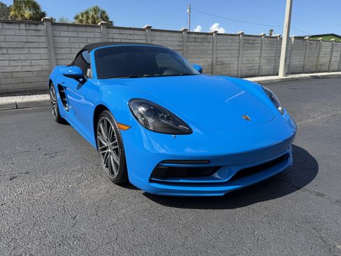 Certified 2025 Porsche 718 Boxster RWD image 8