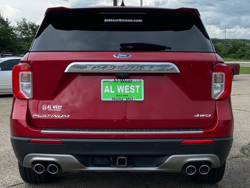 Used 2022 Ford Explorer Platinum w/ Equipment Group 601A AWD/4WD image 4