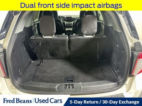 Used 2021 Ford Explorer XLT w/ Equipment Group 202A AWD/4WD image 32