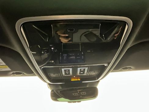 Used 2026 Land Rover Range Rover Velar S image 13