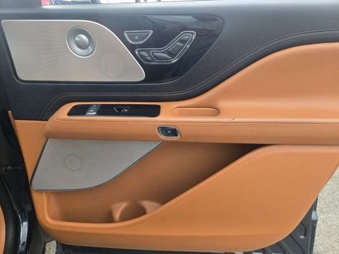 Used 2020 Lincoln Aviator Black Label w/ Dynamic Handling Package image 15