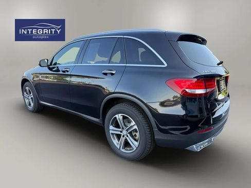 Used 2016 Mercedes-Benz GLC 300 4MATIC image 3