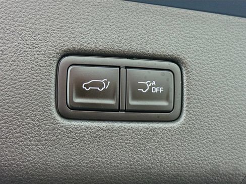 Used 2024 Kia Carnival SX Prestige FWD image 32
