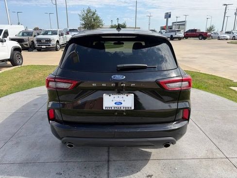 Used 2024 Ford Escape ST-Line FWD image 5