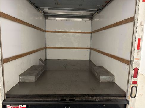 Used 2013 GMC Savana 3500 RWD image 11