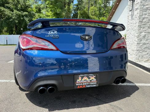 Used 2015 Hyundai Genesis 3.8 RWD image 4