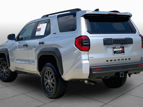 Used 2026 Toyota 4Runner SR5 AWD/4WD image 12