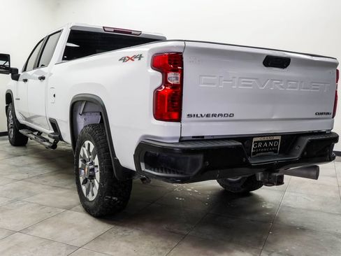 Used 2024 Chevrolet Silverado 2500 Custom w/ Custom Value Package AWD/4WD image 11