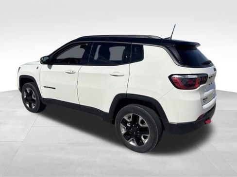 Used 2018 Jeep Compass Trailhawk AWD/4WD image 3