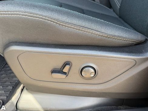 Used 2025 RAM 1500 Big Horn AWD/4WD image 22
