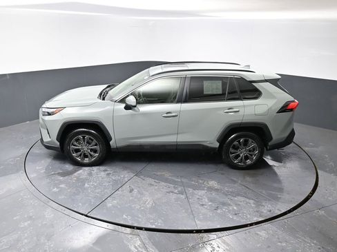 Used 2023 Toyota RAV4 XLE Premium image 46