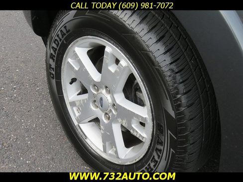 Used 2010 Ford Explorer XLT image 17
