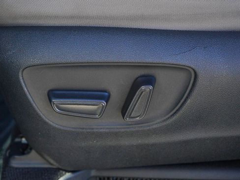 Used 2024 Toyota Sienna LE image 22