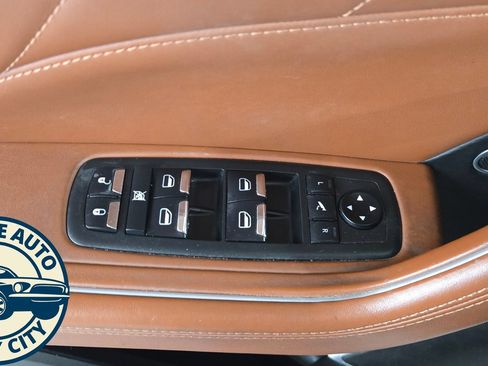 Used 2019 Maserati Levante GranLusso AWD/4WD image 26