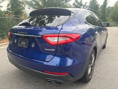 Used 2018 Maserati Levante AWD/4WD image 13