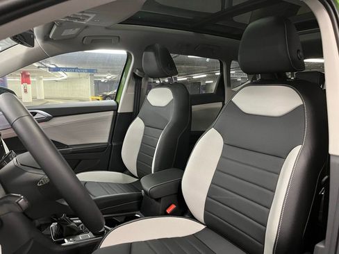 New 2026 Volkswagen Taos SEL AWD/4WD image 19