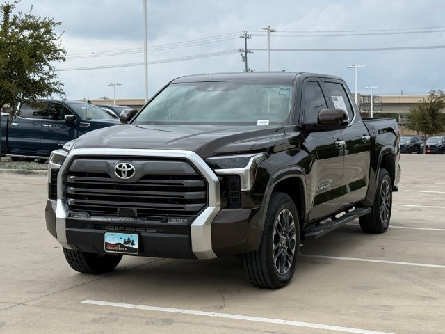 Used 2024 Toyota Tundra Limited w/ Power Package AWD/4WD image 9