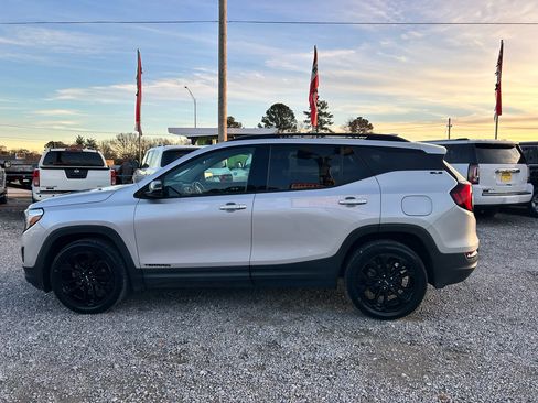 Used 2020 GMC Terrain SLE w/ Driver Convenience Package image 20