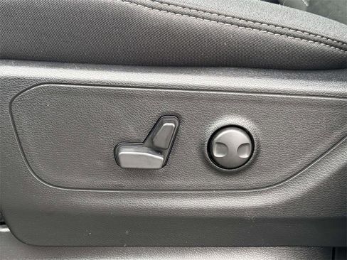 New 2026 RAM 1500 Big Horn w/ Night Edition image 28