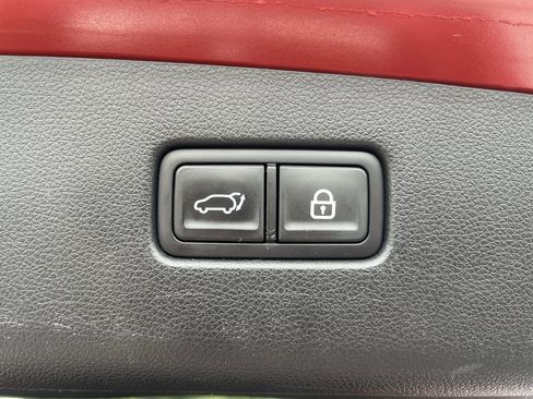 Used 2022 Genesis GV70 3.5T Sport w/ Sport Advanced Package AWD/4WD image 13