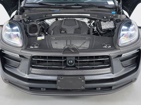 Used 2023 Porsche Macan w/ Premium Plus Package image 8