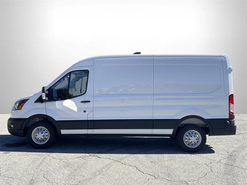New 2026 Ford Transit 250 148 Medium Roof image 22