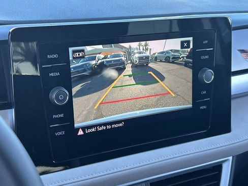 New 2026 Volkswagen Taos SE FWD image 23